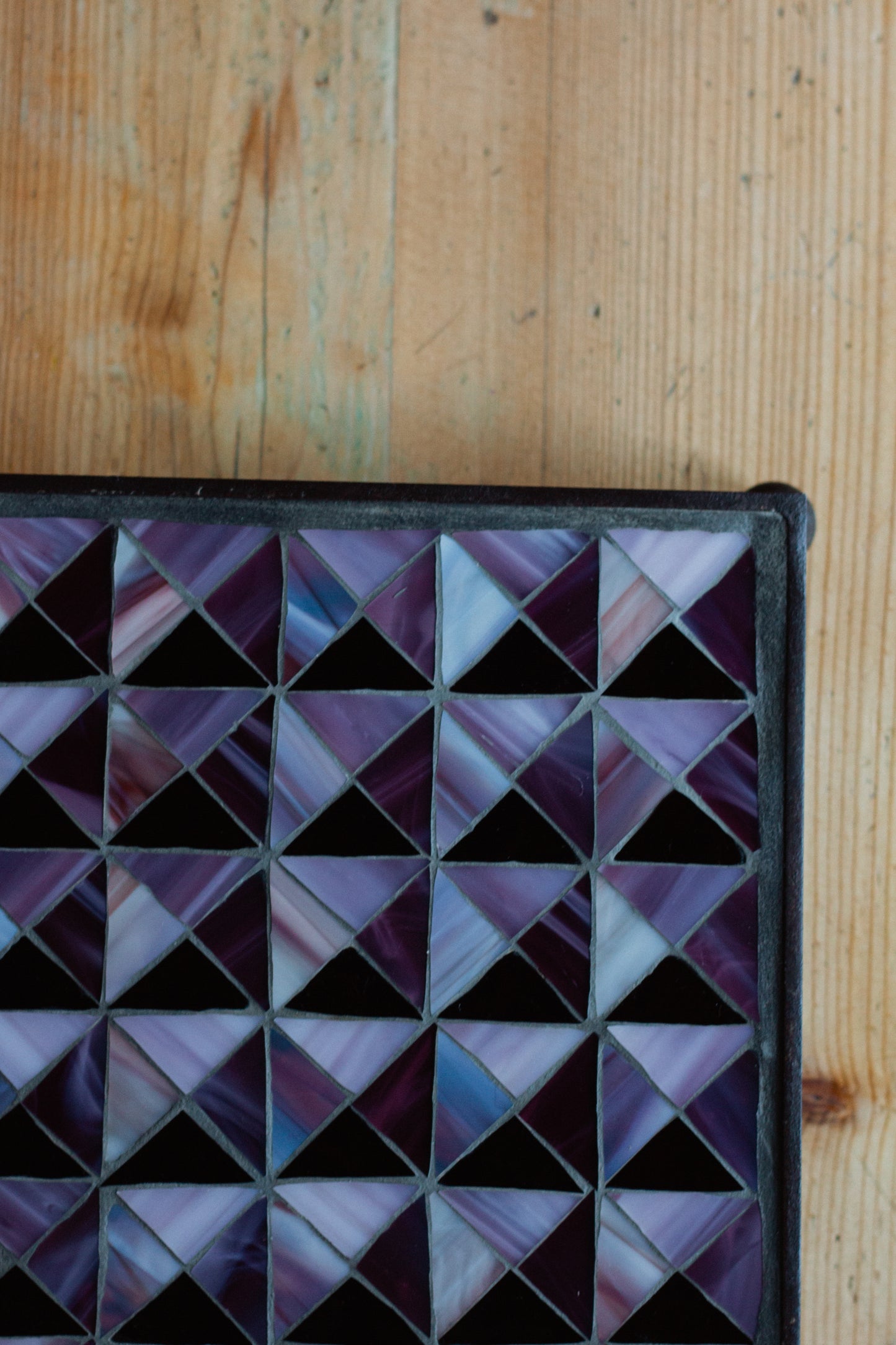 **AKTION** Quadratischer Untersetzer mit Glasmosaik puple Quilt