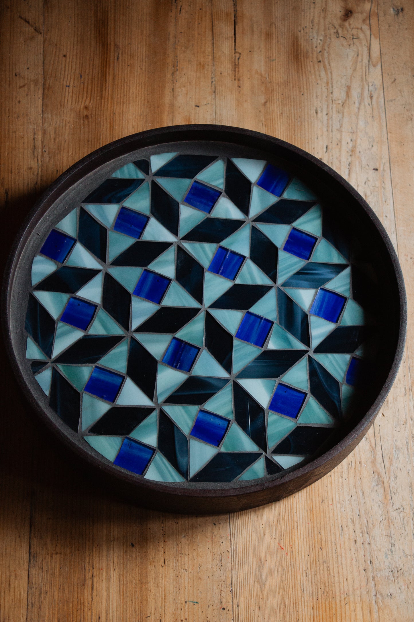 Schalen.Tisch Eisblau