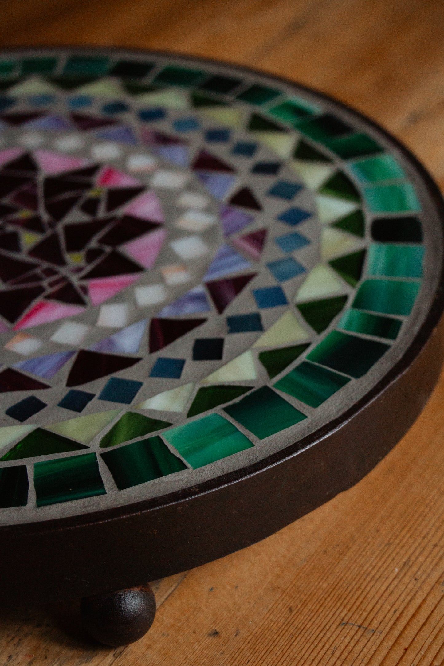 **AKTION** Runder Untersetzer mit Glasmosaik grün amethyst