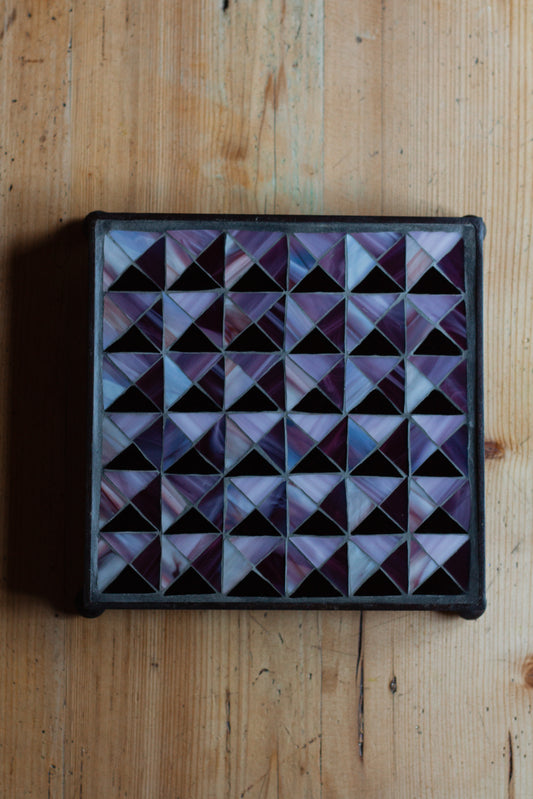 **AKTION** Quadratischer Untersetzer mit Glasmosaik puple Quilt