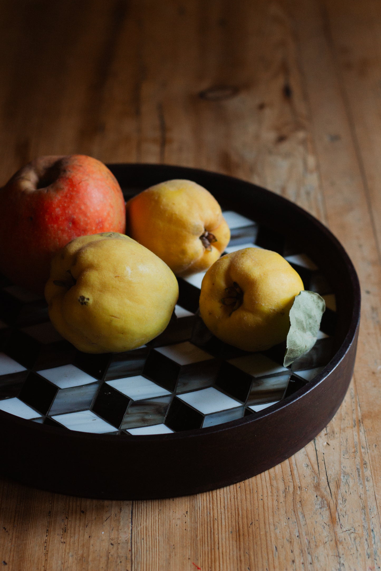 Schalen.Tisch Elfenbein-Anthrazit