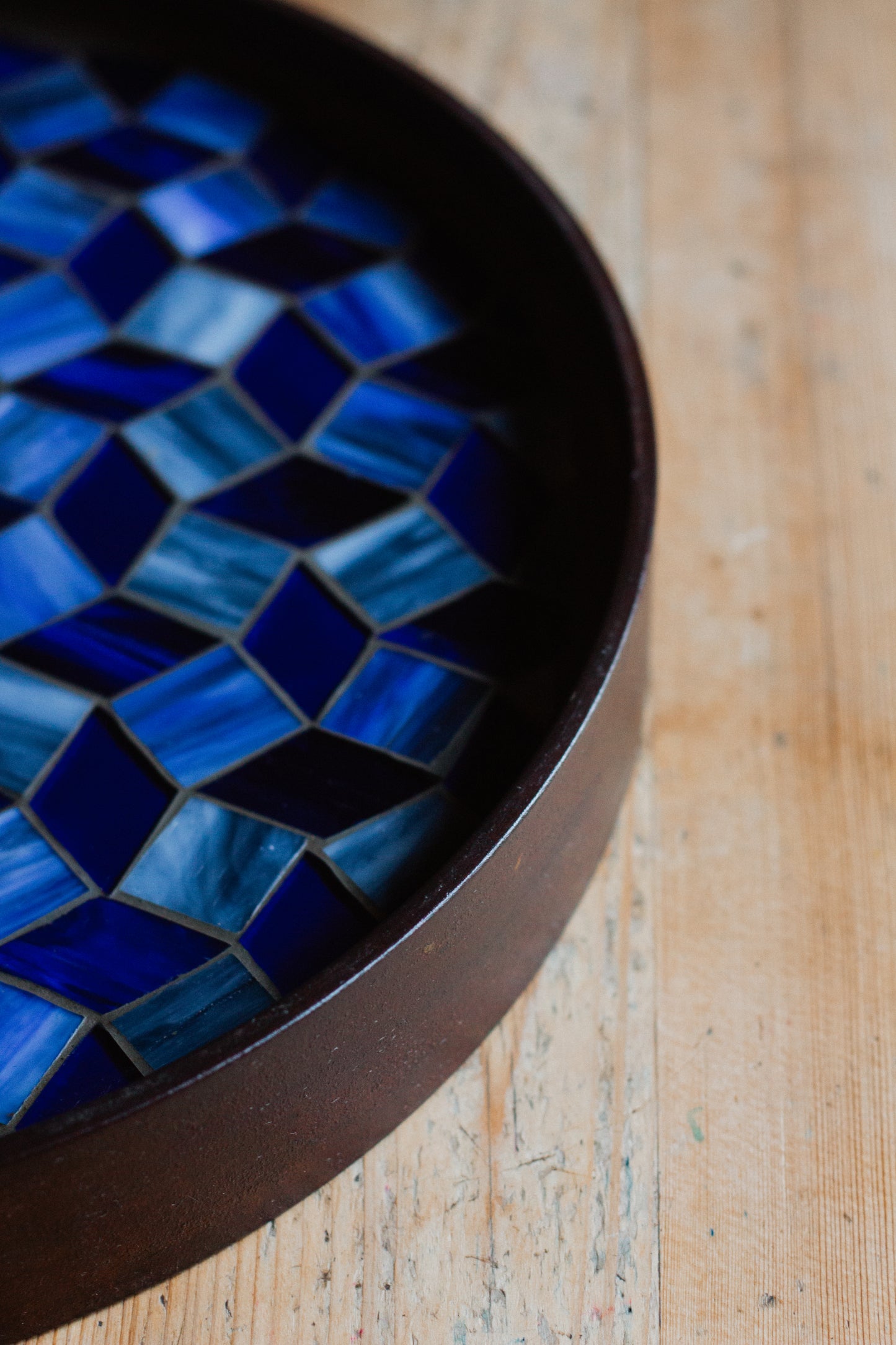 Schalen.Tisch Kornblume