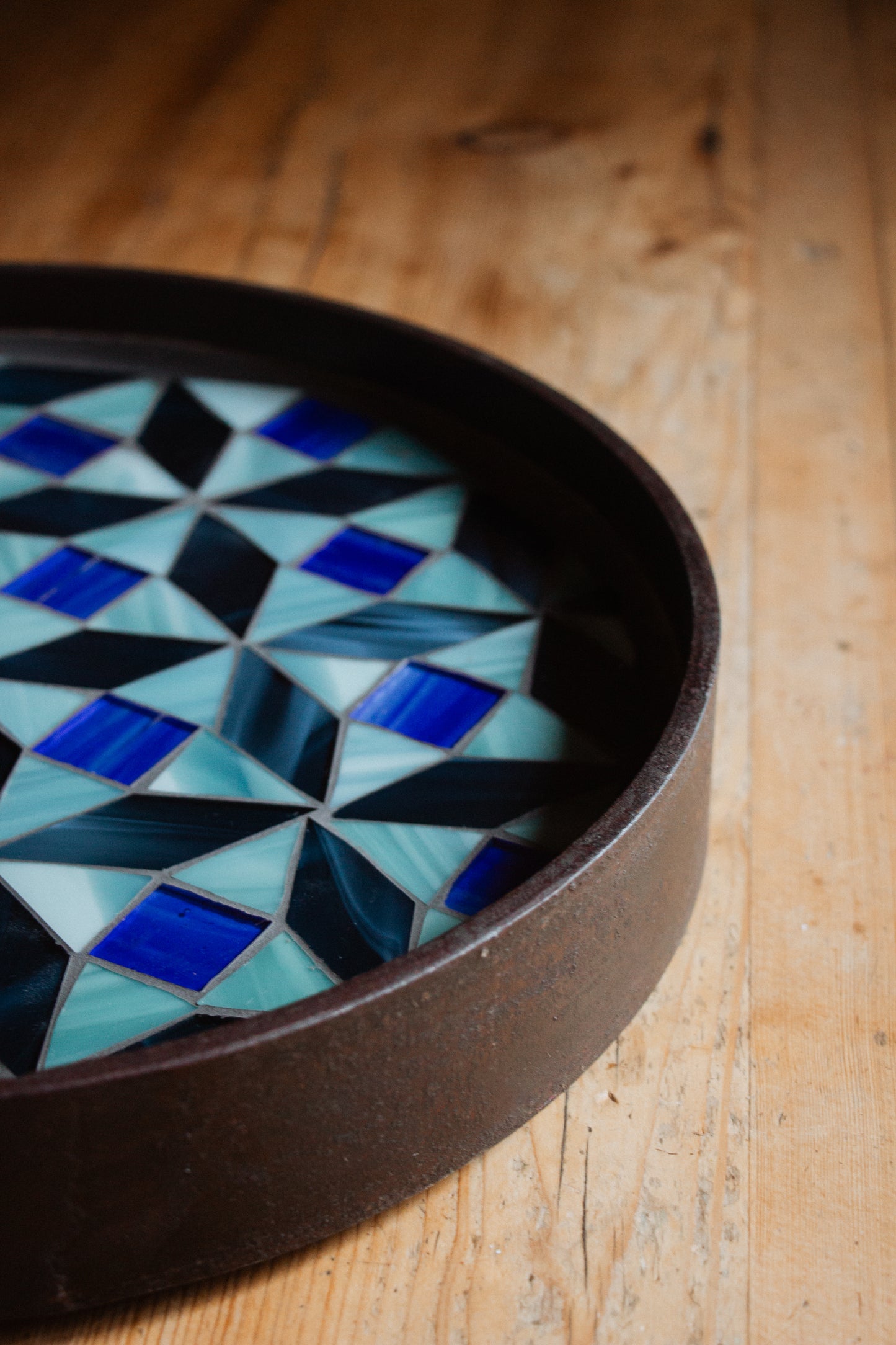 Schalen.Tisch Eisblau