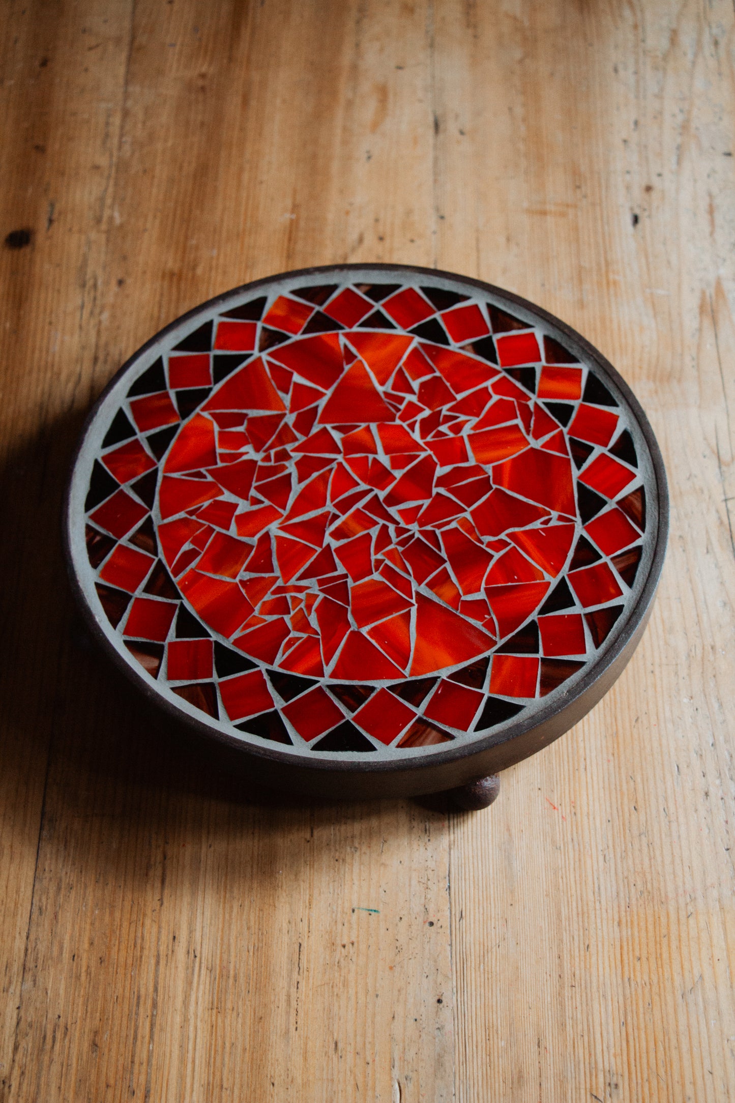 **AKTION** Runder Untersetzer mit Glasmosaik *Bistro rot*