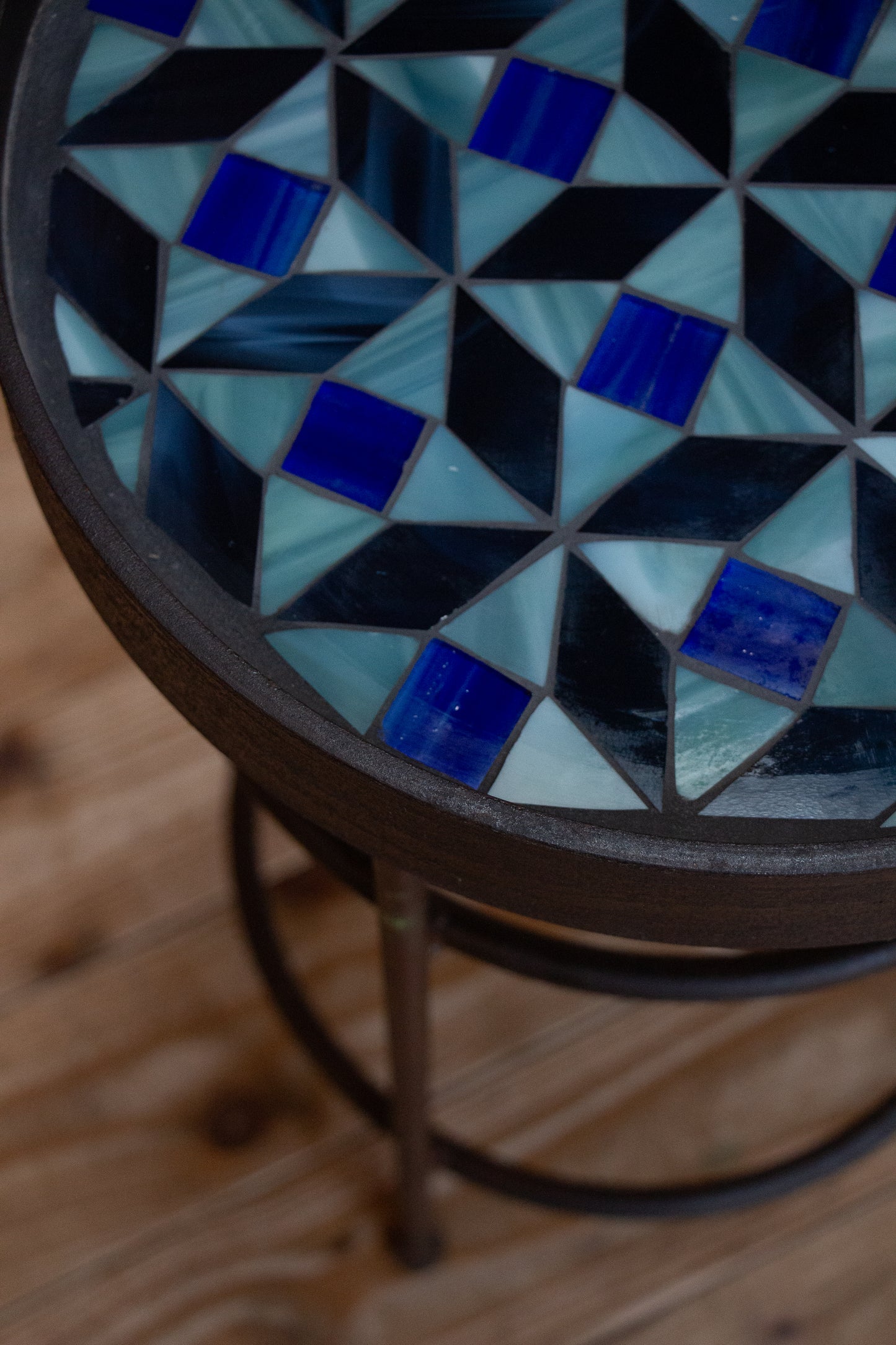 Schalen.Tisch Eisblau