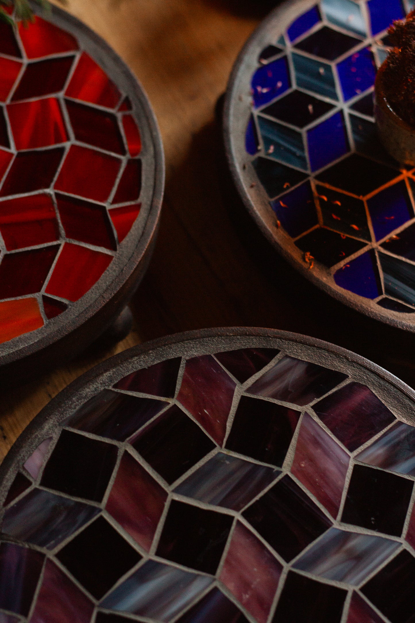 **AKTION** Runder Untersetzer mit Glasmosaik *klein* purpur